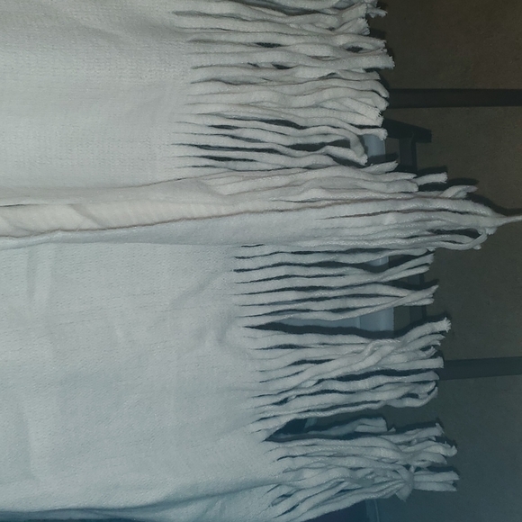 ANTHROPOLOGIE WRAP - Picture 2 of 8